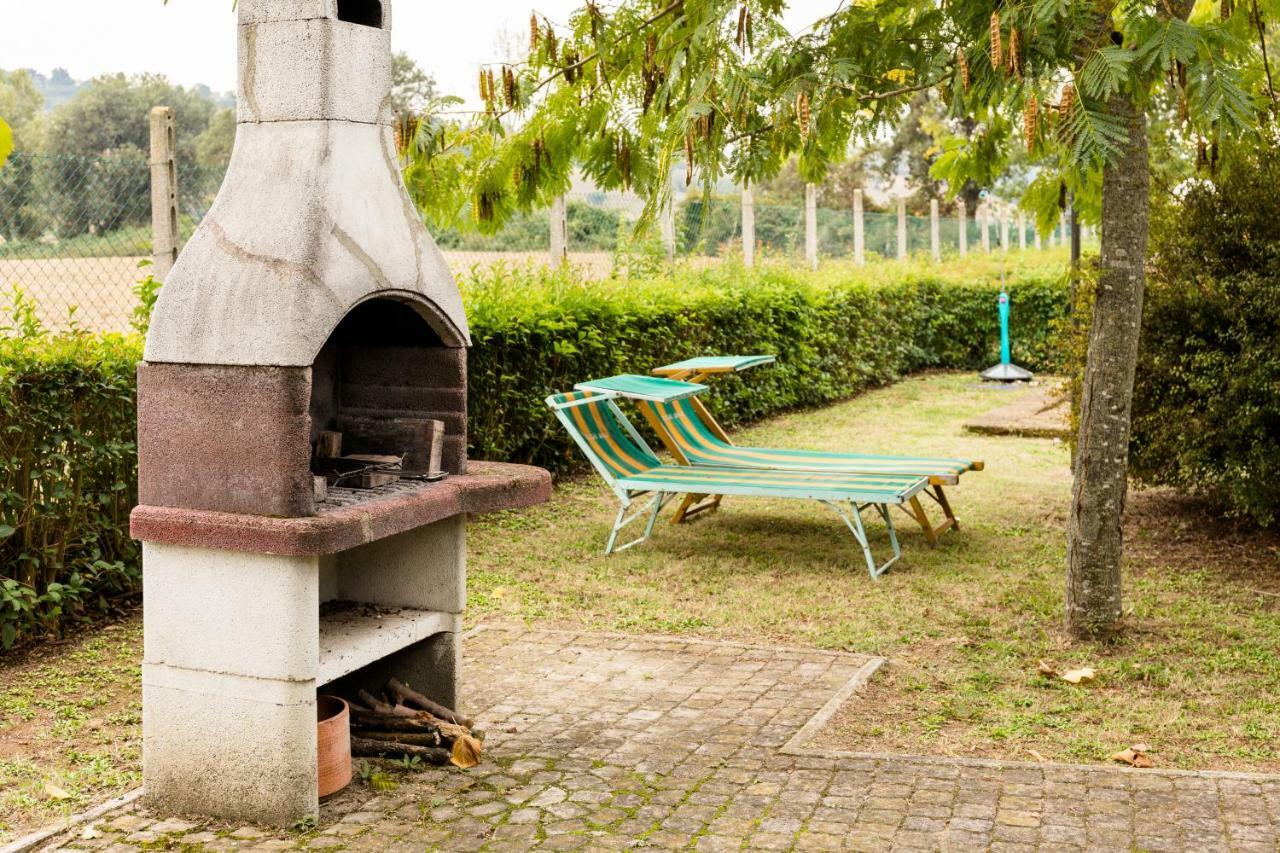 مبيت وإفطار Monterado Il Casale Di Nonno Guido المظهر الخارجي الصورة